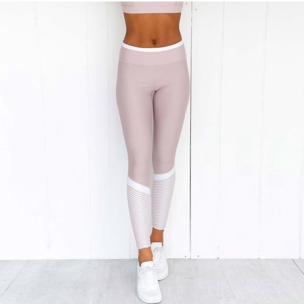 Soft Pink & White Leggings & Sports Bra Set - Picture 2 of 6
